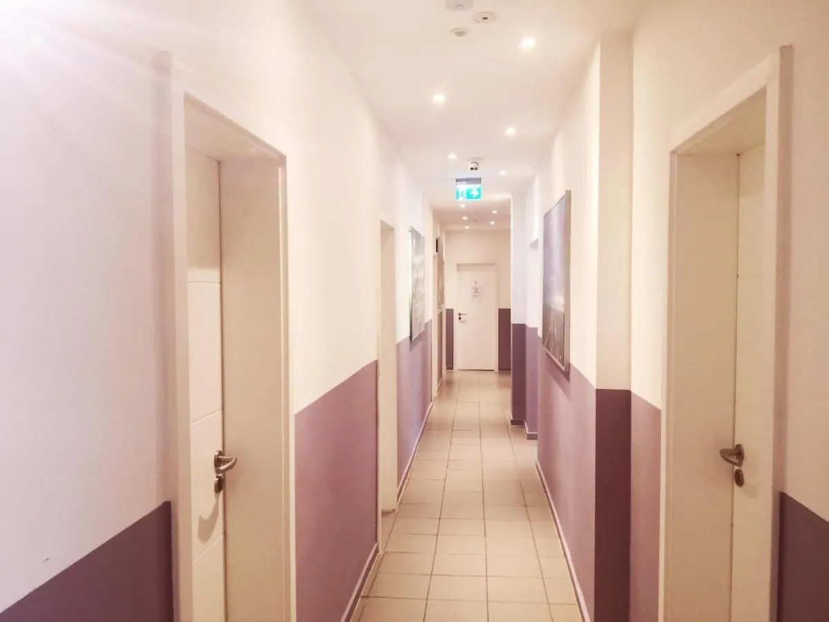 Elifim Hotel Berlim Casa de hóspedes